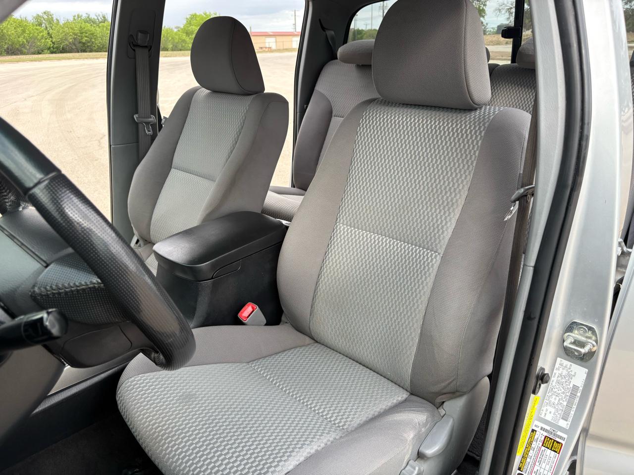 Toyota Tacoma 2WD Double Cab LB V6 AT PreRunner (Natl) 2013