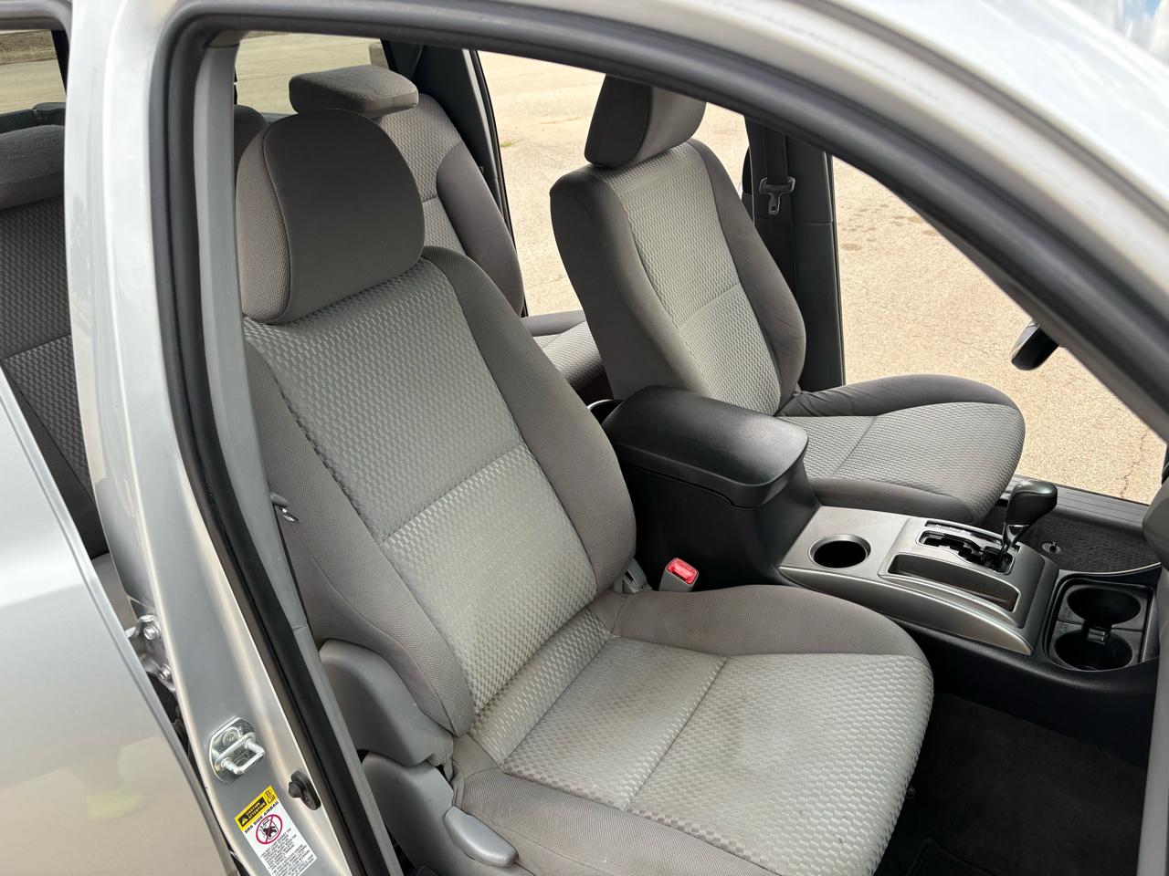 Toyota Tacoma 2WD Double Cab LB V6 AT PreRunner (Natl) 2013