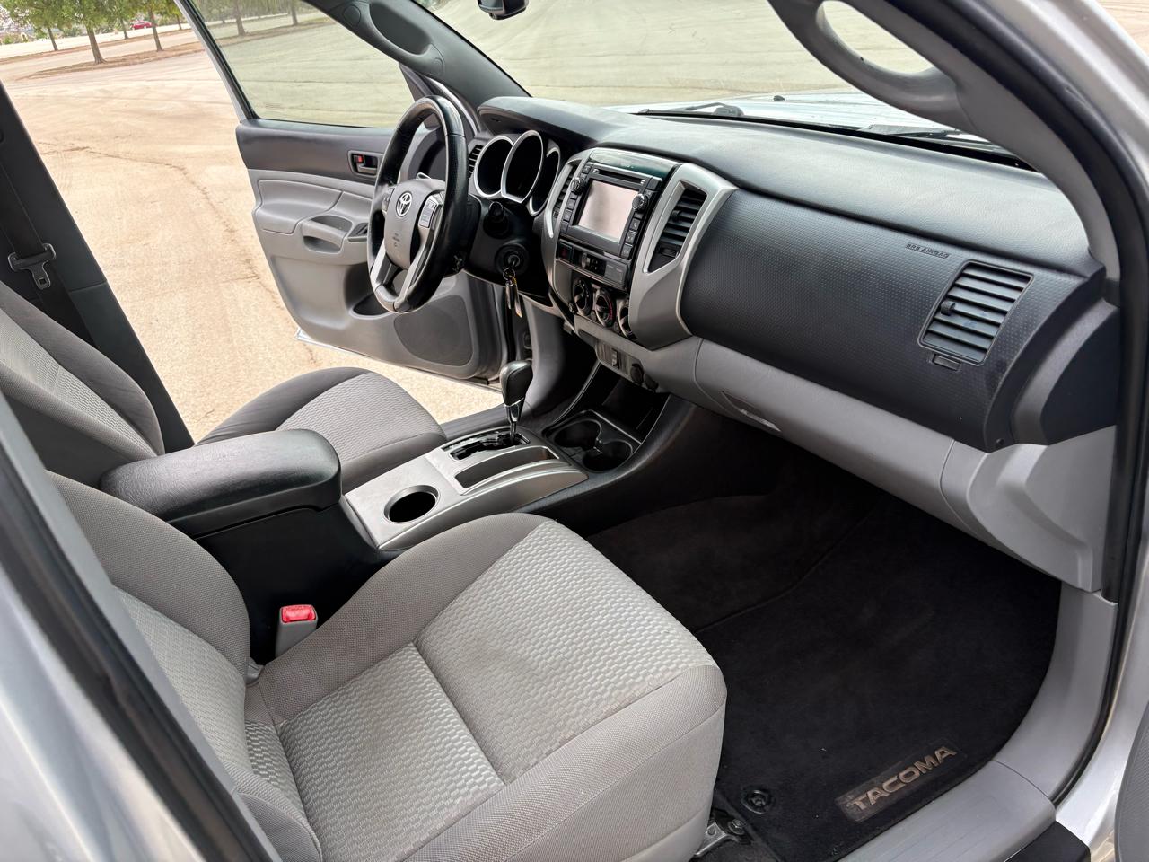 Toyota Tacoma 2WD Double Cab LB V6 AT PreRunner (Natl) 2013