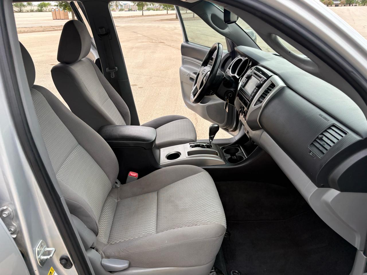 Toyota Tacoma 2WD Double Cab LB V6 AT PreRunner (Natl) 2013