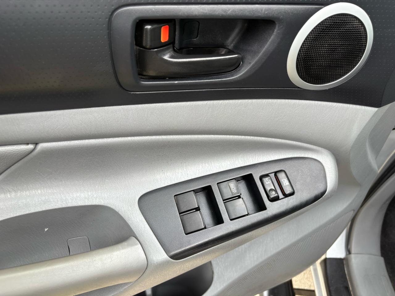 Toyota Tacoma 2WD Double Cab LB V6 AT PreRunner (Natl) 2013