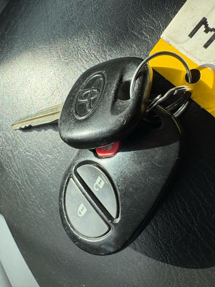 Toyota Tacoma 2WD Double Cab LB V6 AT PreRunner (Natl) 2013