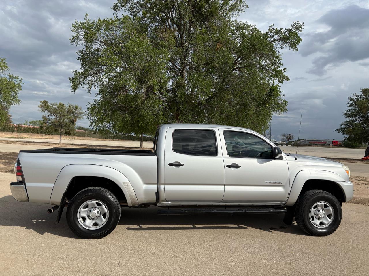 Toyota Tacoma 2WD Double Cab LB V6 AT PreRunner (Natl) 2013