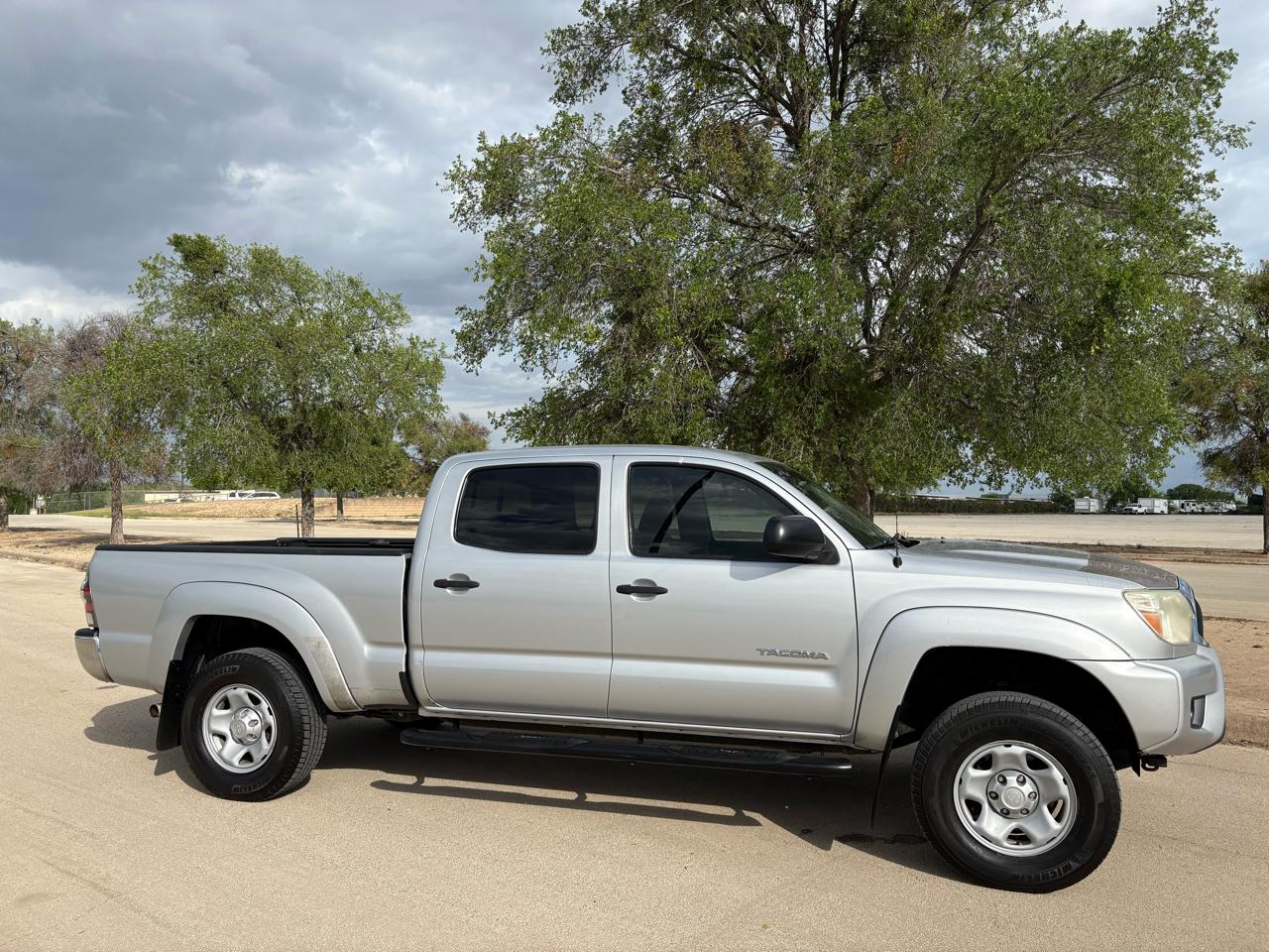 Toyota Tacoma 2WD Double Cab LB V6 AT PreRunner (Natl) 2013