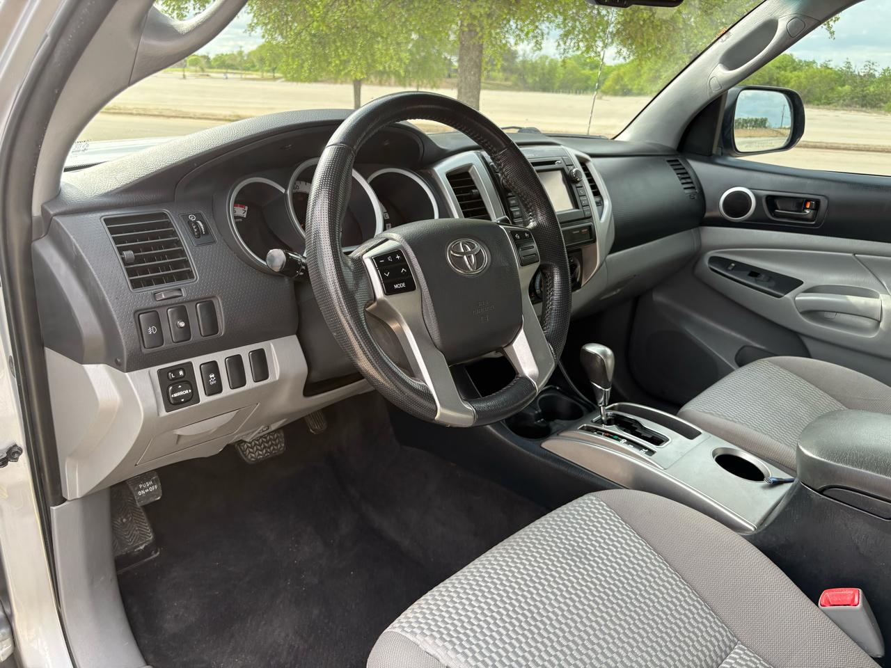 Toyota Tacoma 2WD Double Cab LB V6 AT PreRunner (Natl) 2013