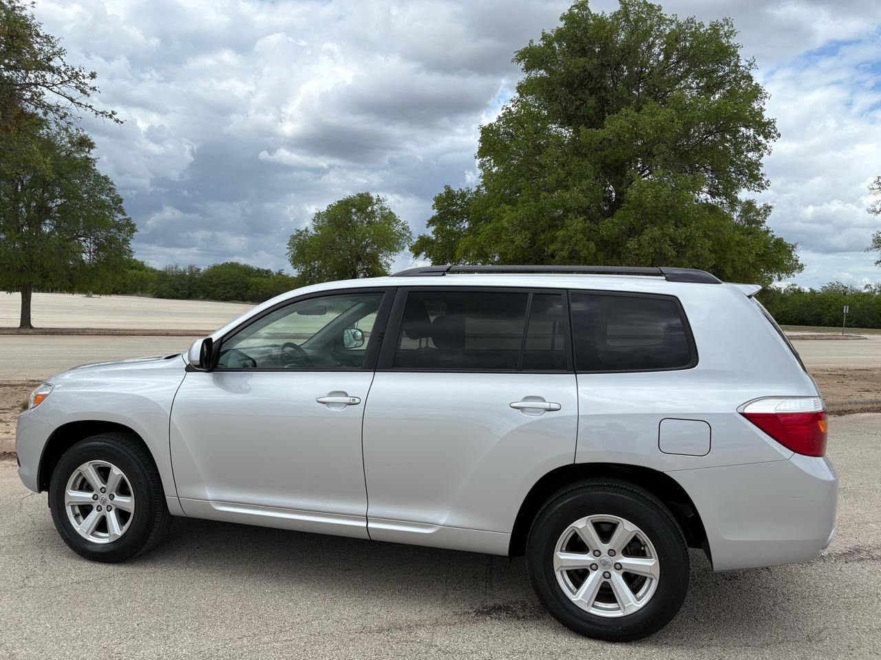 Toyota Highlander FWD 4dr Base (Natl) 2008