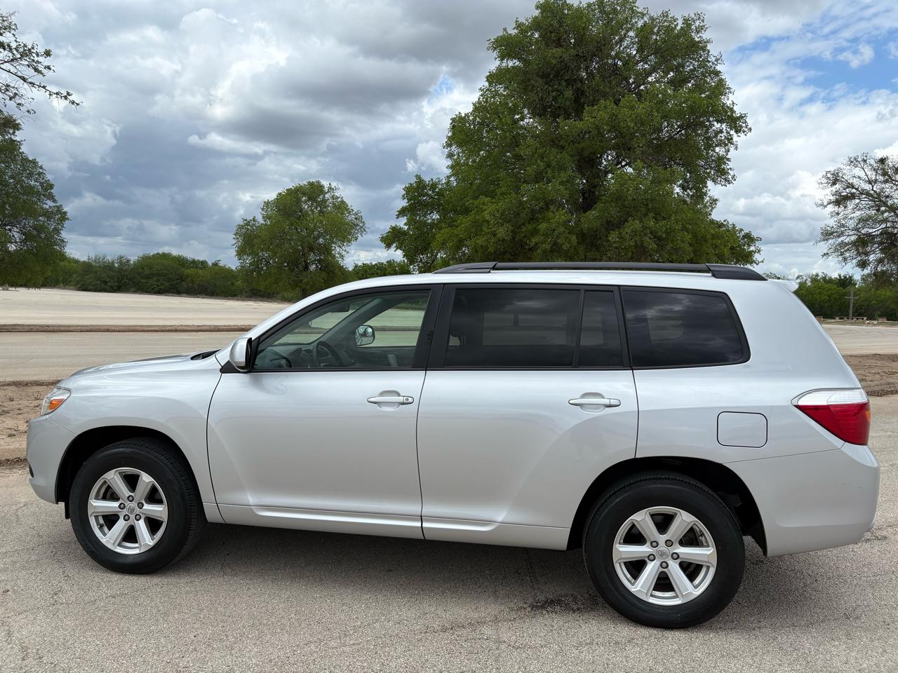 Toyota Highlander FWD 4dr Base (Natl) 2008