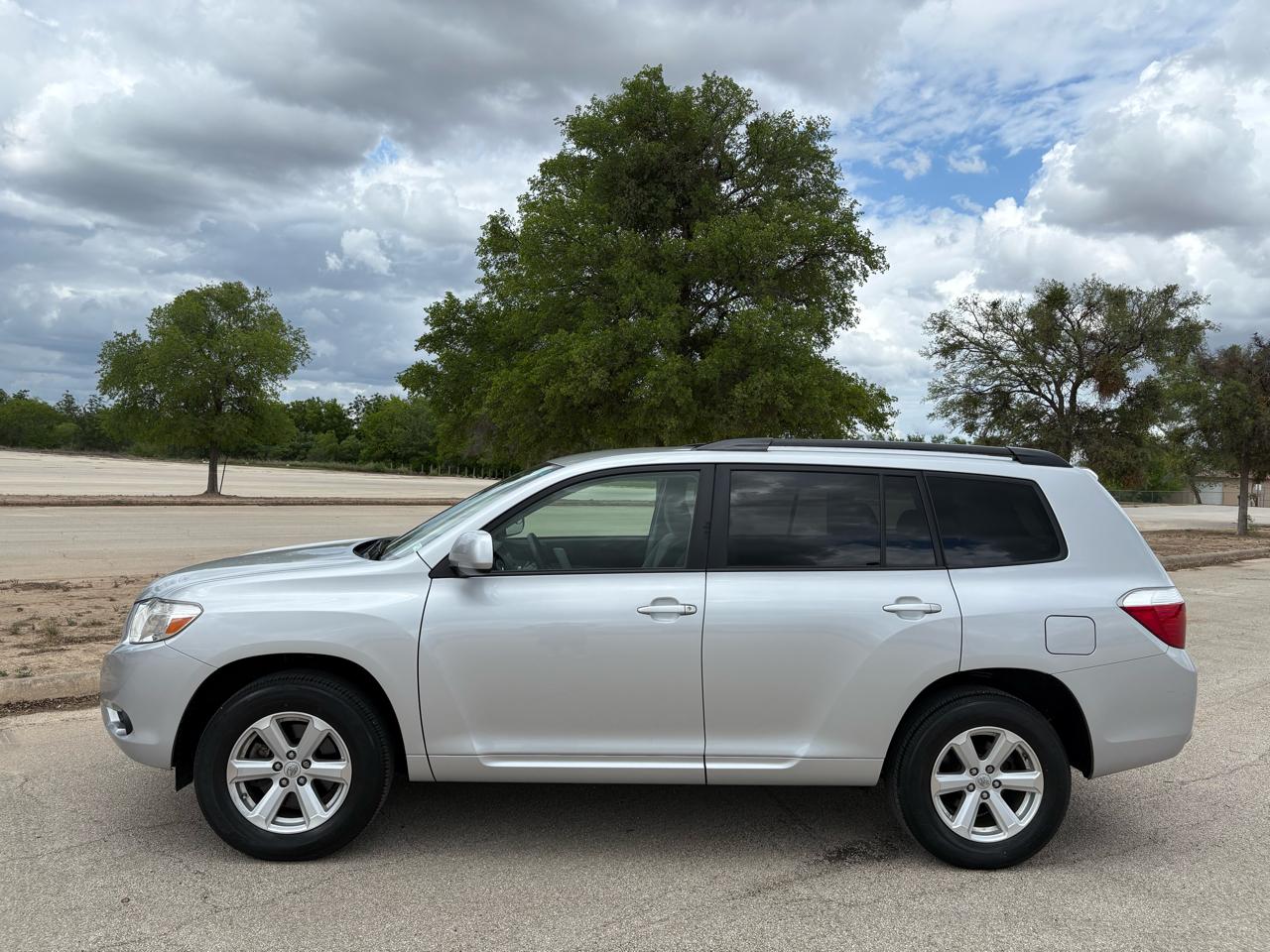 Toyota Highlander FWD 4dr Base (Natl) 2008