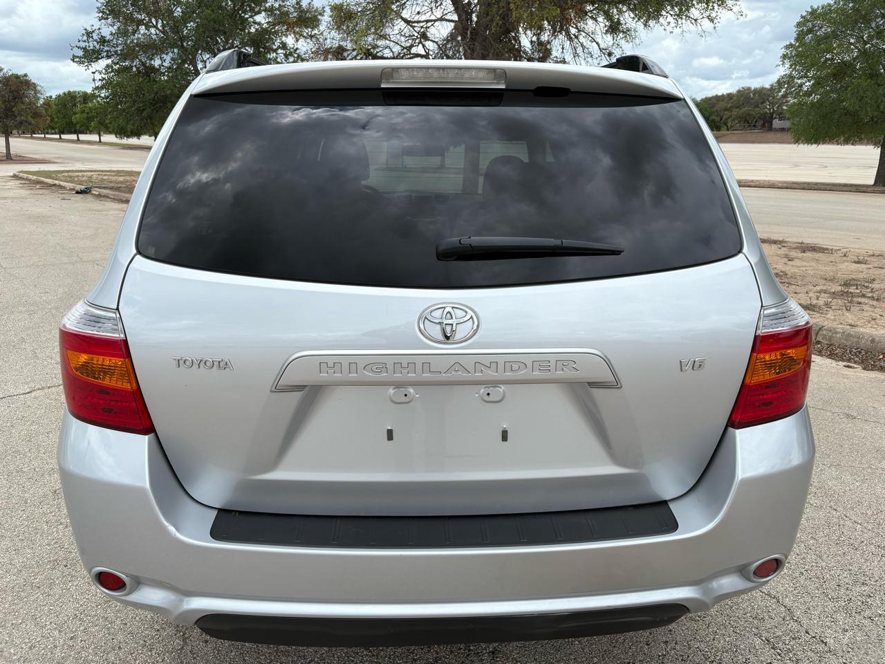 Toyota Highlander FWD 4dr Base (Natl) 2008