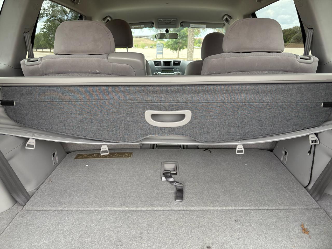 Toyota Highlander FWD 4dr Base (Natl) 2008