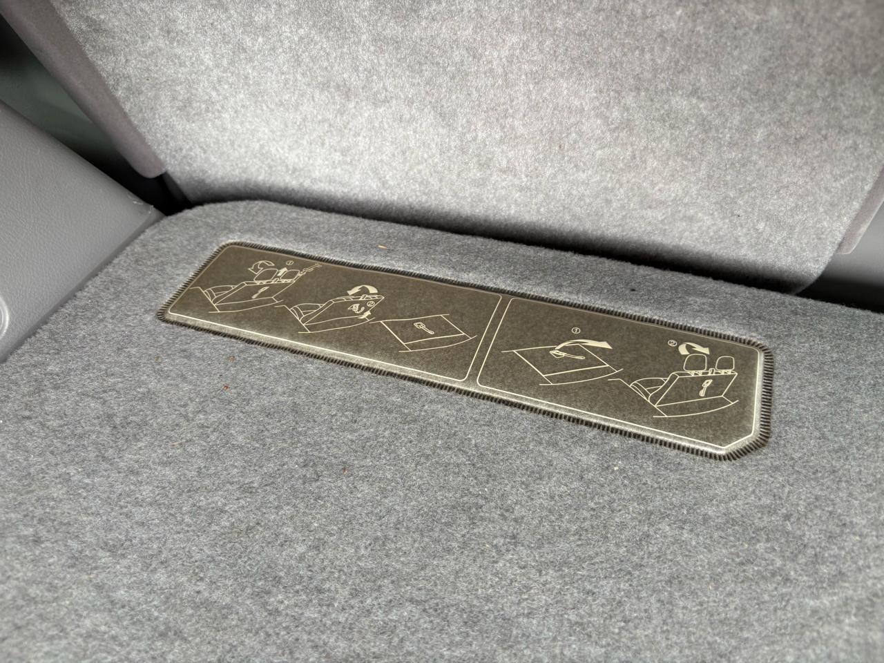 Toyota Highlander FWD 4dr Base (Natl) 2008