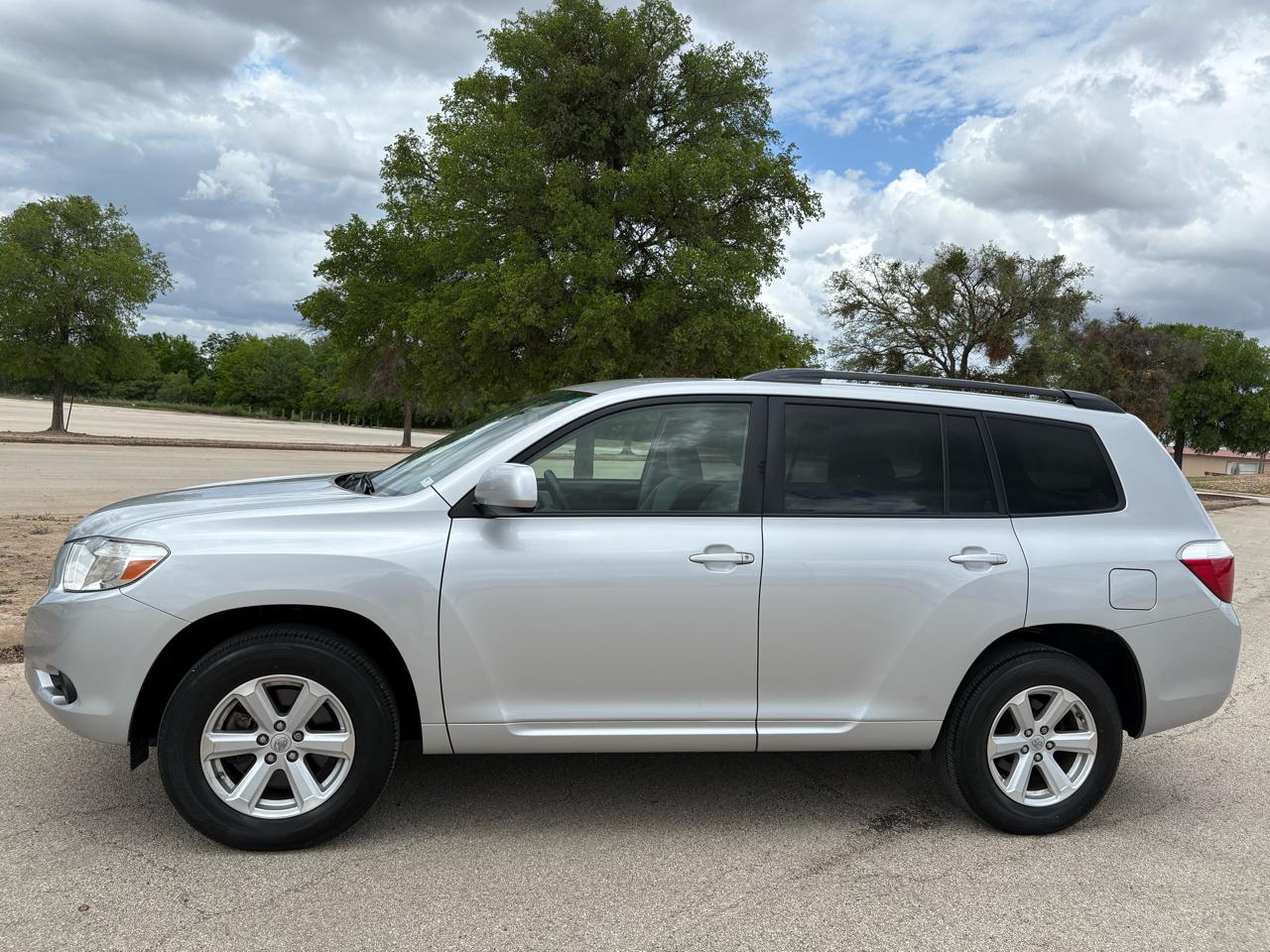Toyota Highlander FWD 4dr Base (Natl) 2008