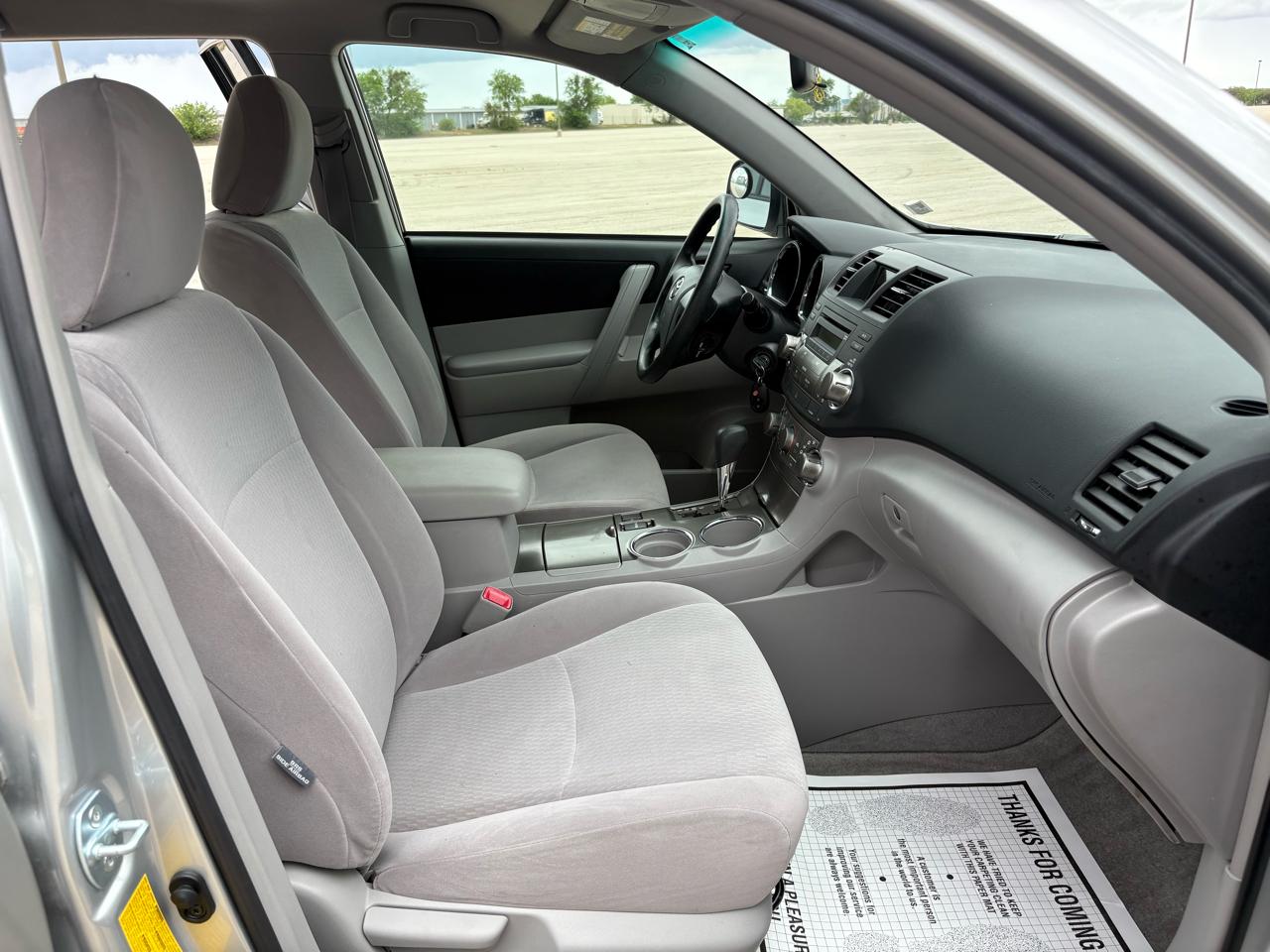 Toyota Highlander FWD 4dr Base (Natl) 2008