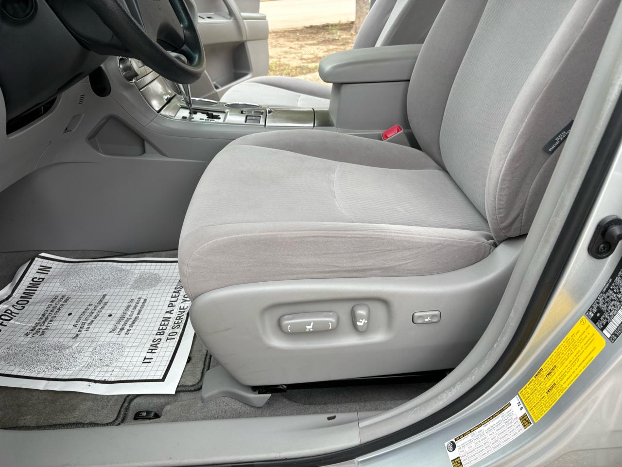 Toyota Highlander FWD 4dr Base (Natl) 2008