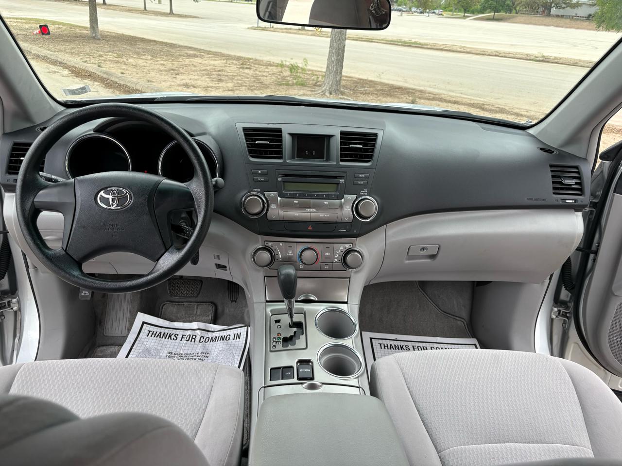 Toyota Highlander FWD 4dr Base (Natl) 2008