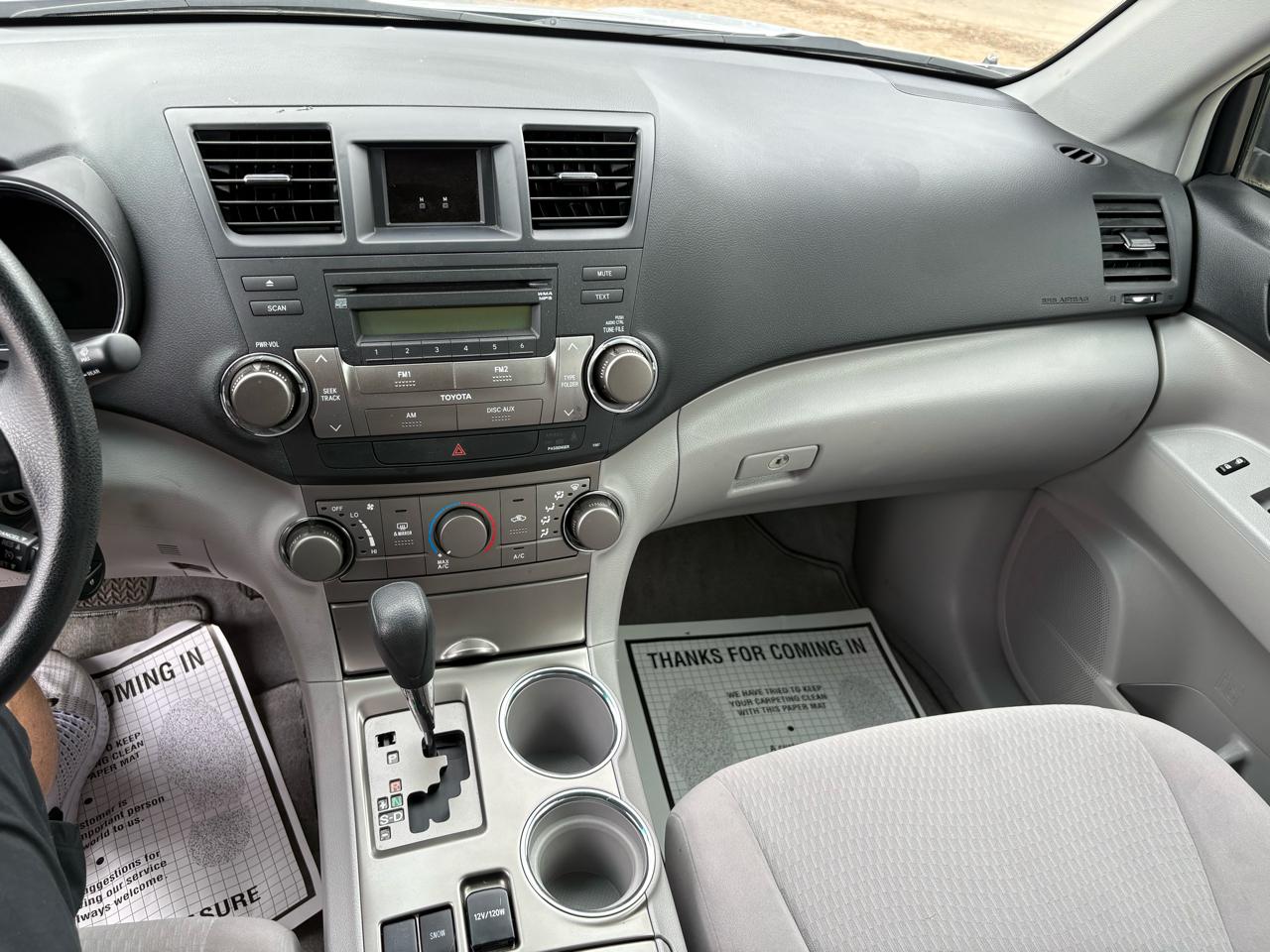 Toyota Highlander FWD 4dr Base (Natl) 2008