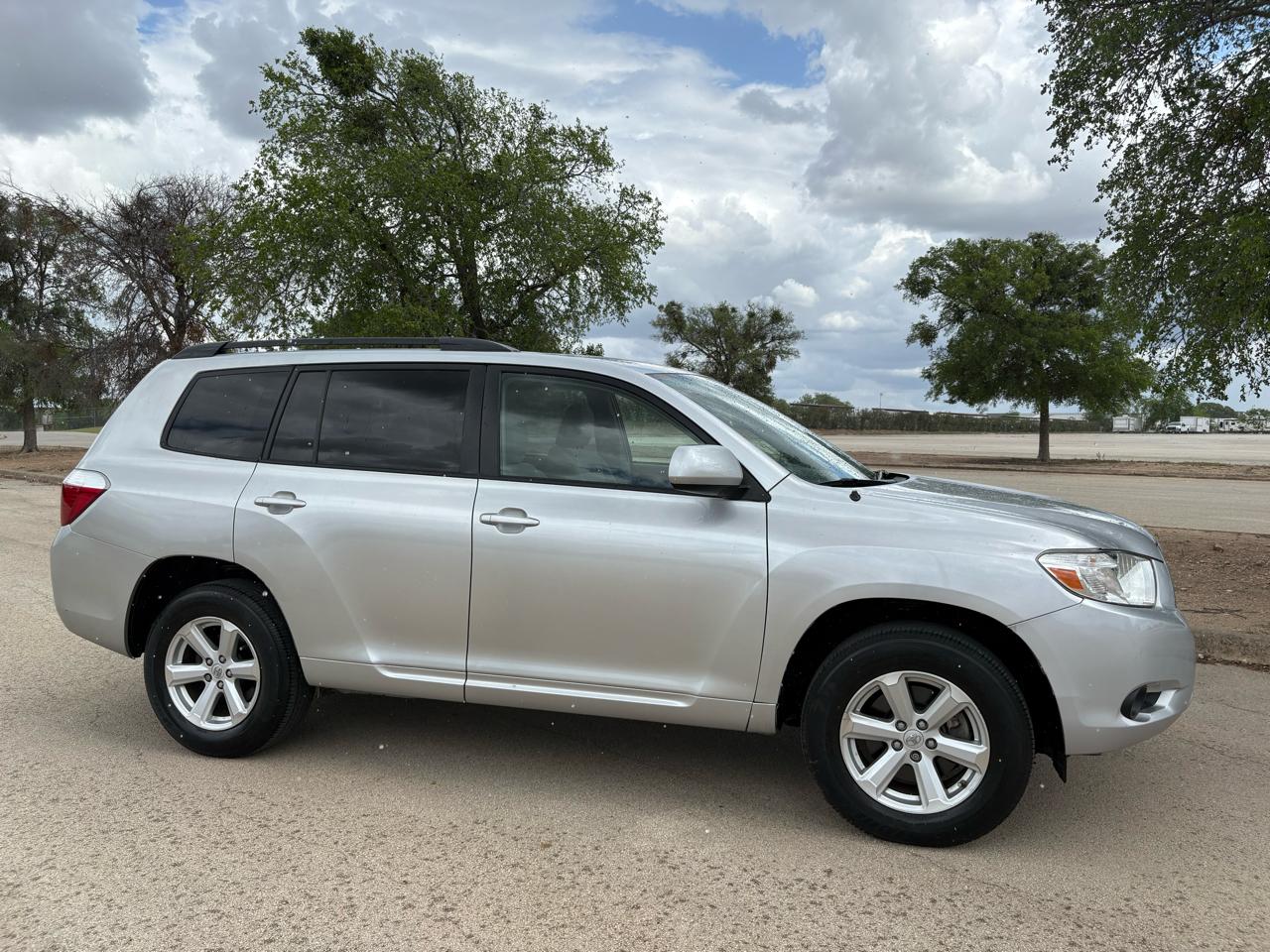 Toyota Highlander FWD 4dr Base (Natl) 2008
