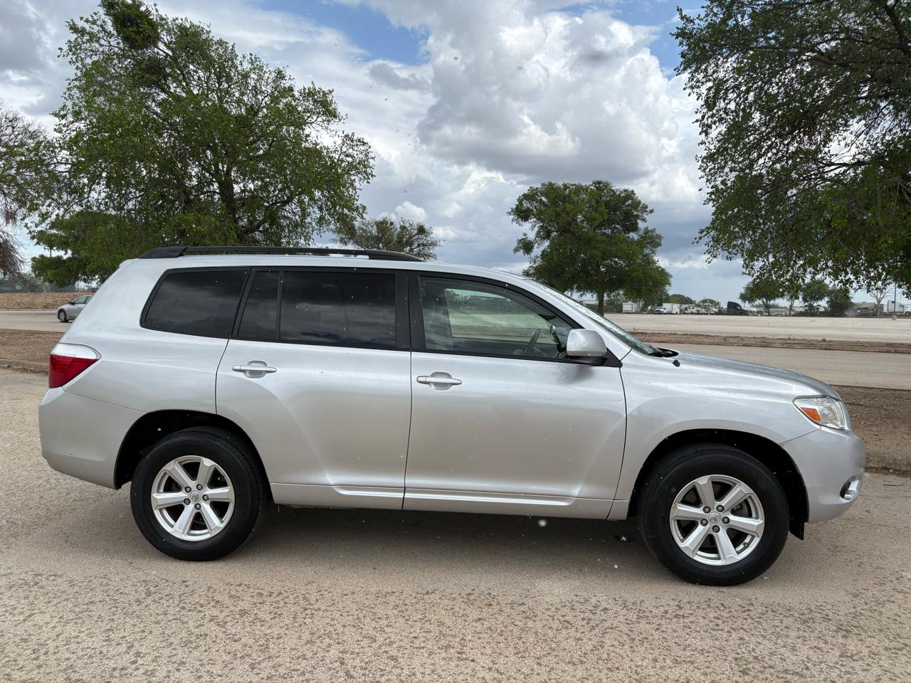Toyota Highlander FWD 4dr Base (Natl) 2008