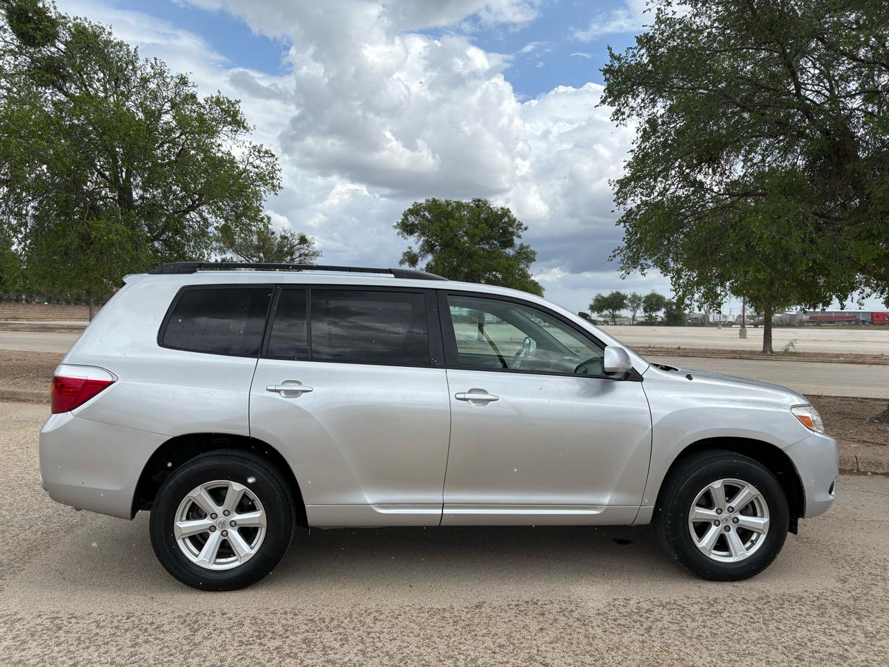 Toyota Highlander FWD 4dr Base (Natl) 2008