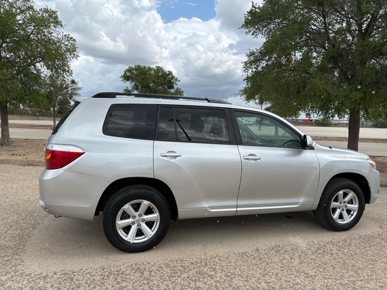 Toyota Highlander FWD 4dr Base (Natl) 2008