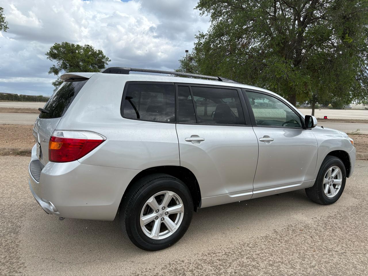 Toyota Highlander FWD 4dr Base (Natl) 2008