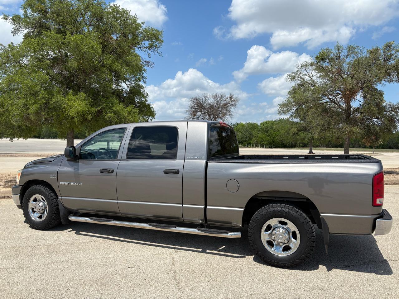 Dodge Ram 1500 4dr Mega Cab 160.5 SLT 2006