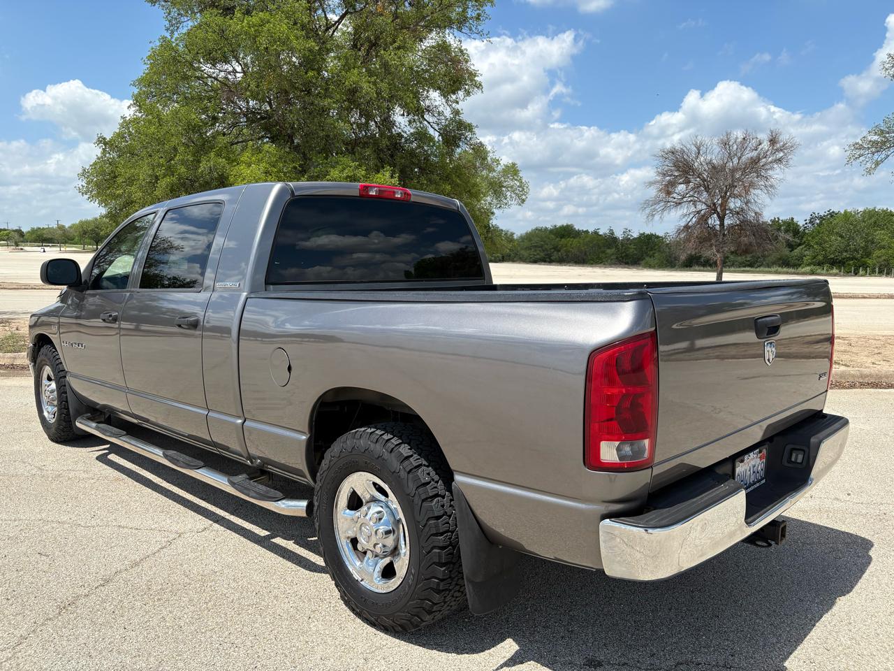 Dodge Ram 1500 4dr Mega Cab 160.5 SLT 2006