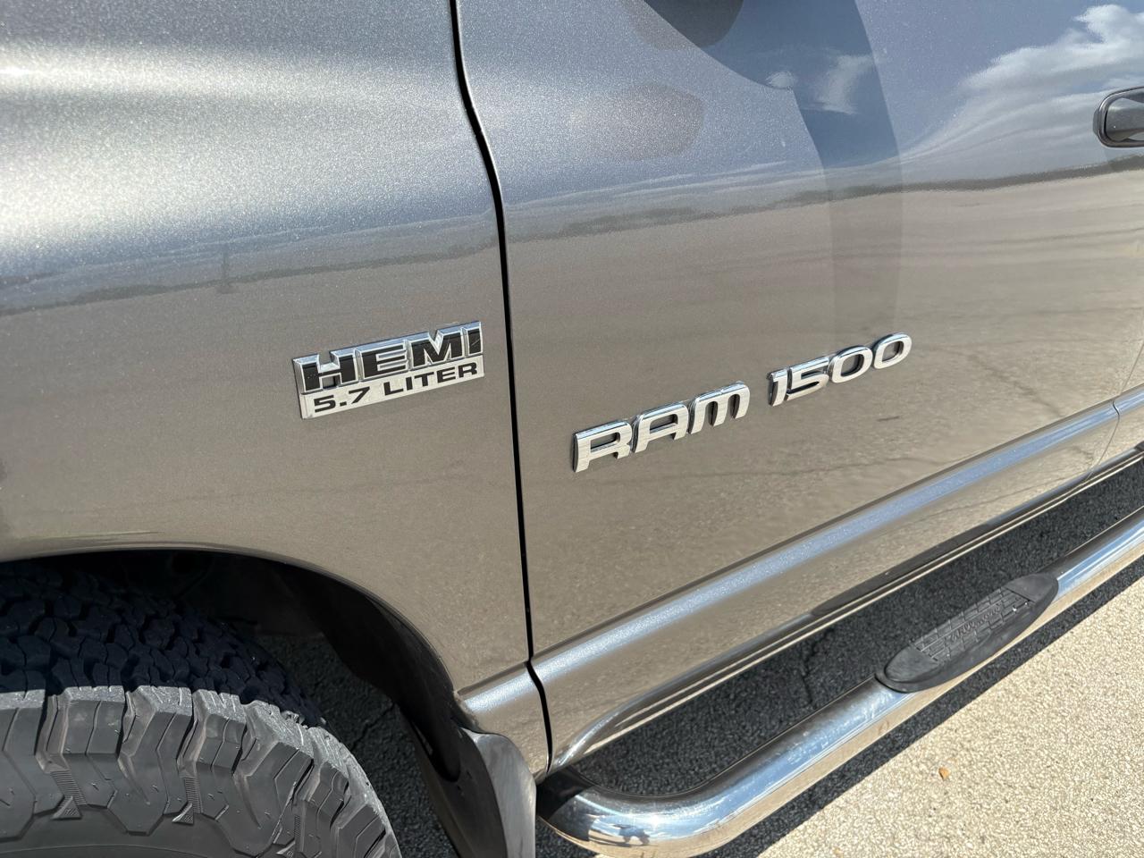 Dodge Ram 1500 4dr Mega Cab 160.5 SLT 2006