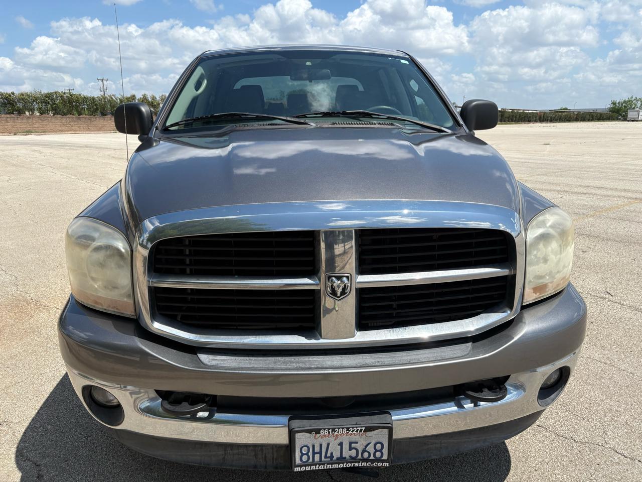 Dodge Ram 1500 4dr Mega Cab 160.5 SLT 2006