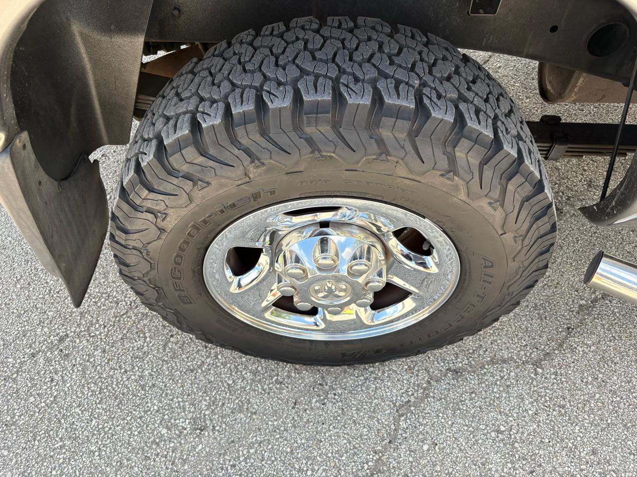 Dodge Ram 1500 4dr Mega Cab 160.5 SLT 2006