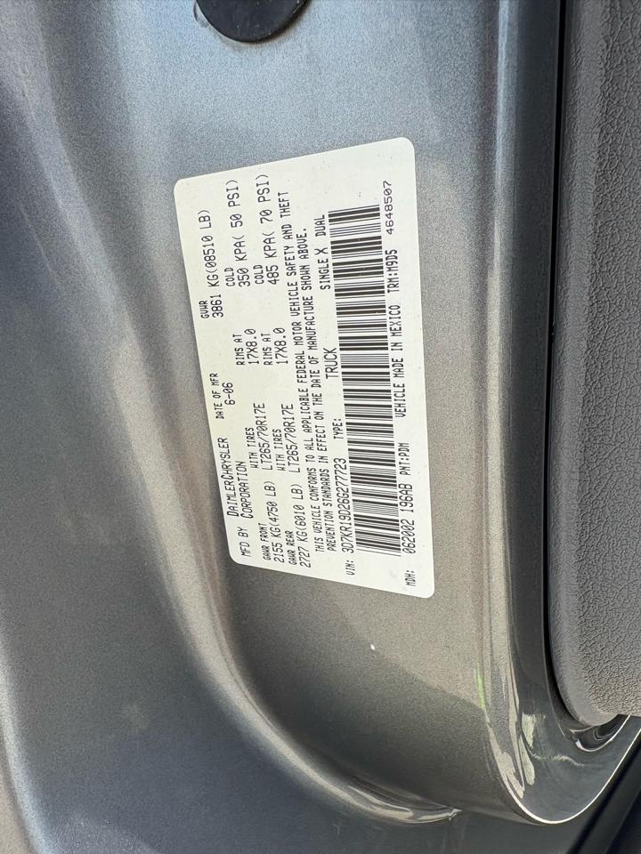 Dodge Ram 1500 4dr Mega Cab 160.5 SLT 2006