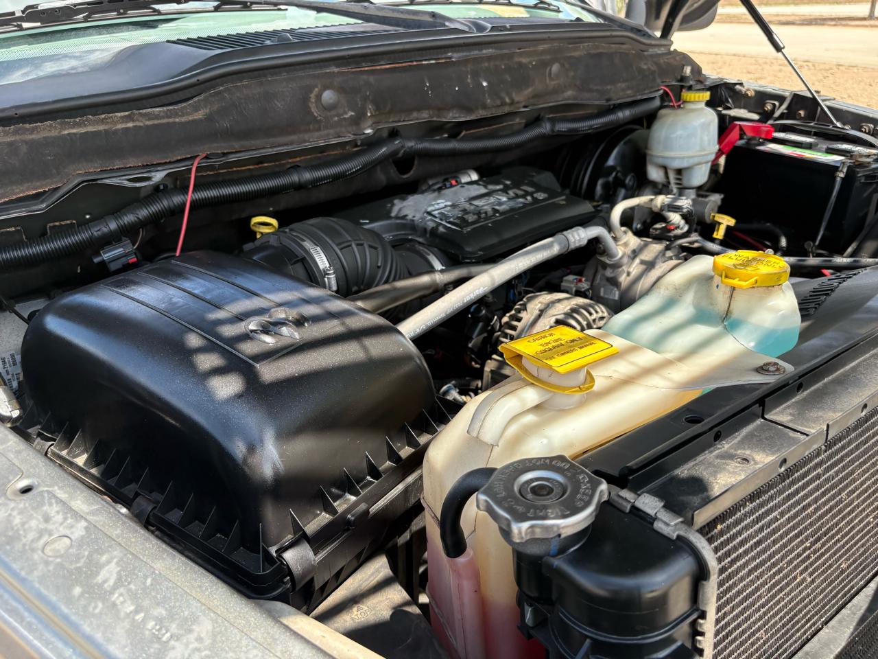 Dodge Ram 1500 4dr Mega Cab 160.5 SLT 2006