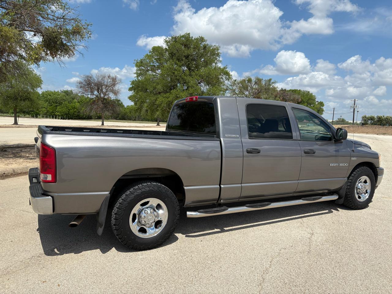 Dodge Ram 1500 4dr Mega Cab 160.5 SLT 2006