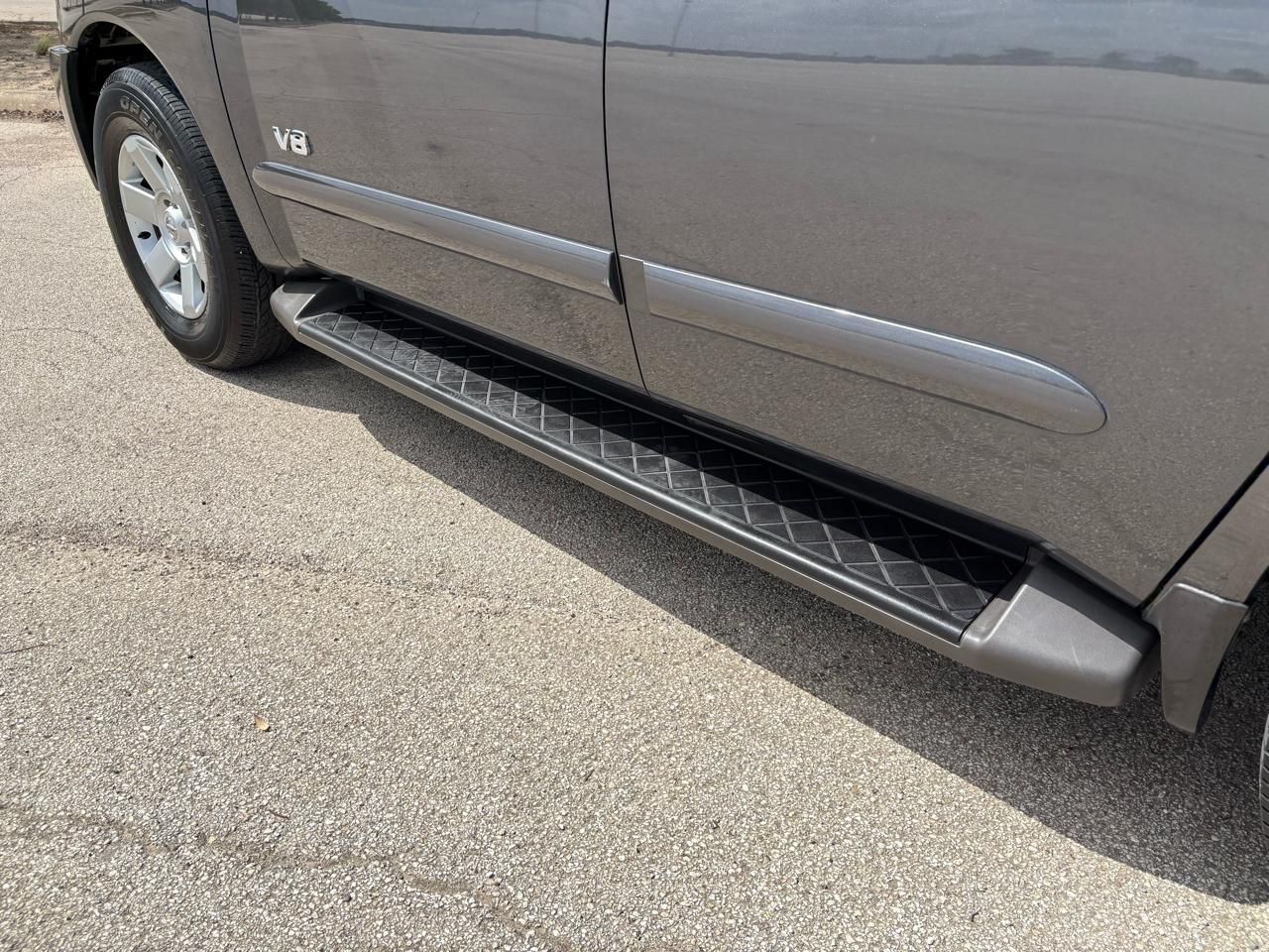 Nissan Armada LE 4WD 2006