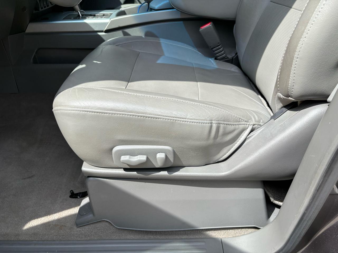 Nissan Armada LE 4WD 2006