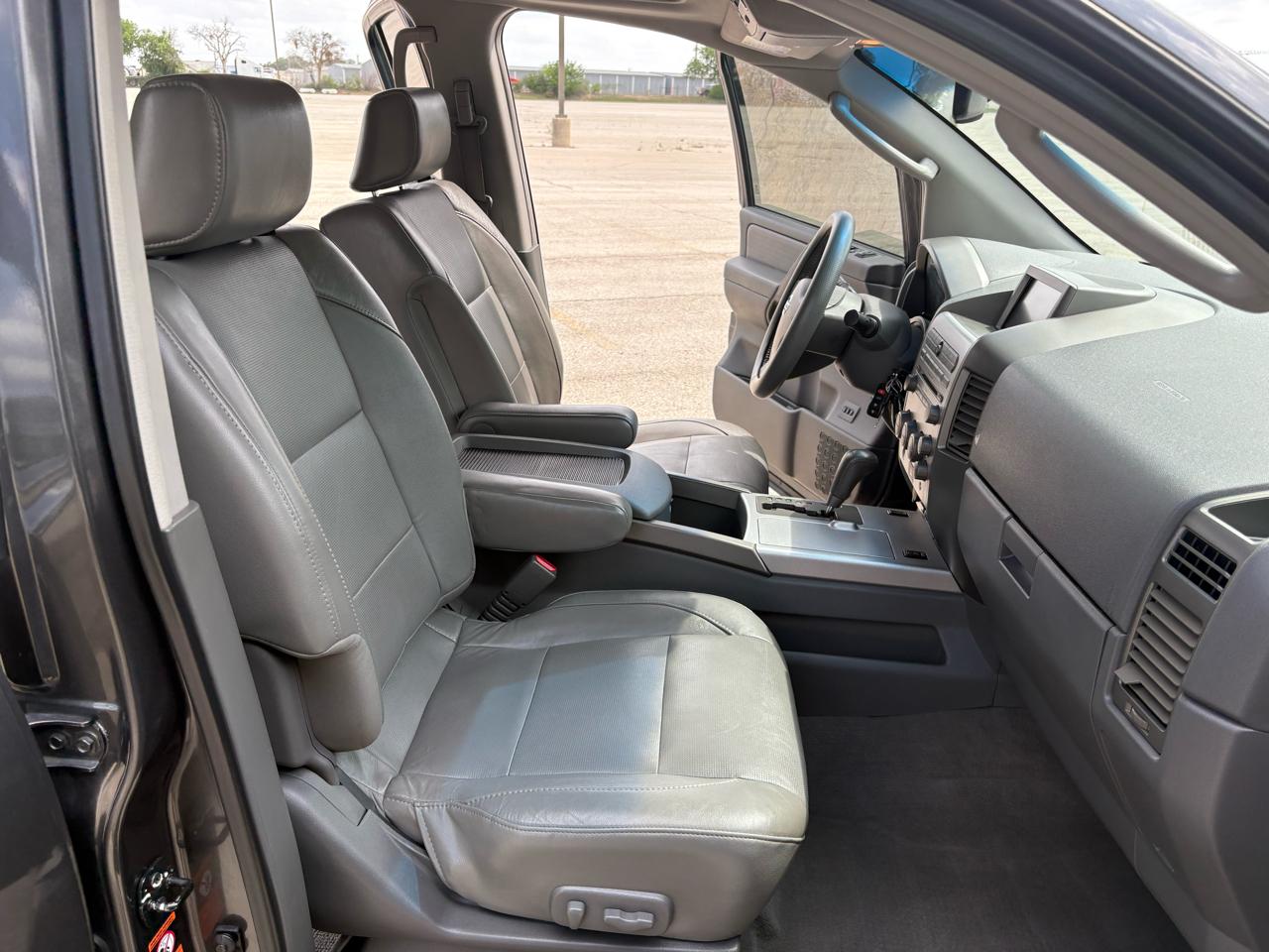 Nissan Armada LE 4WD 2006