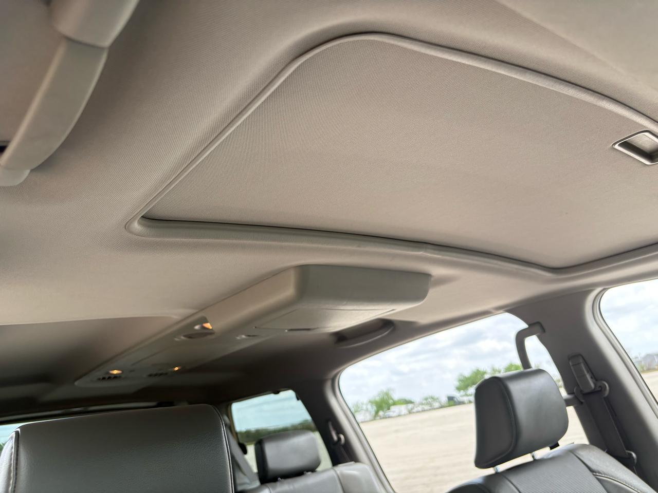 Nissan Armada LE 4WD 2006