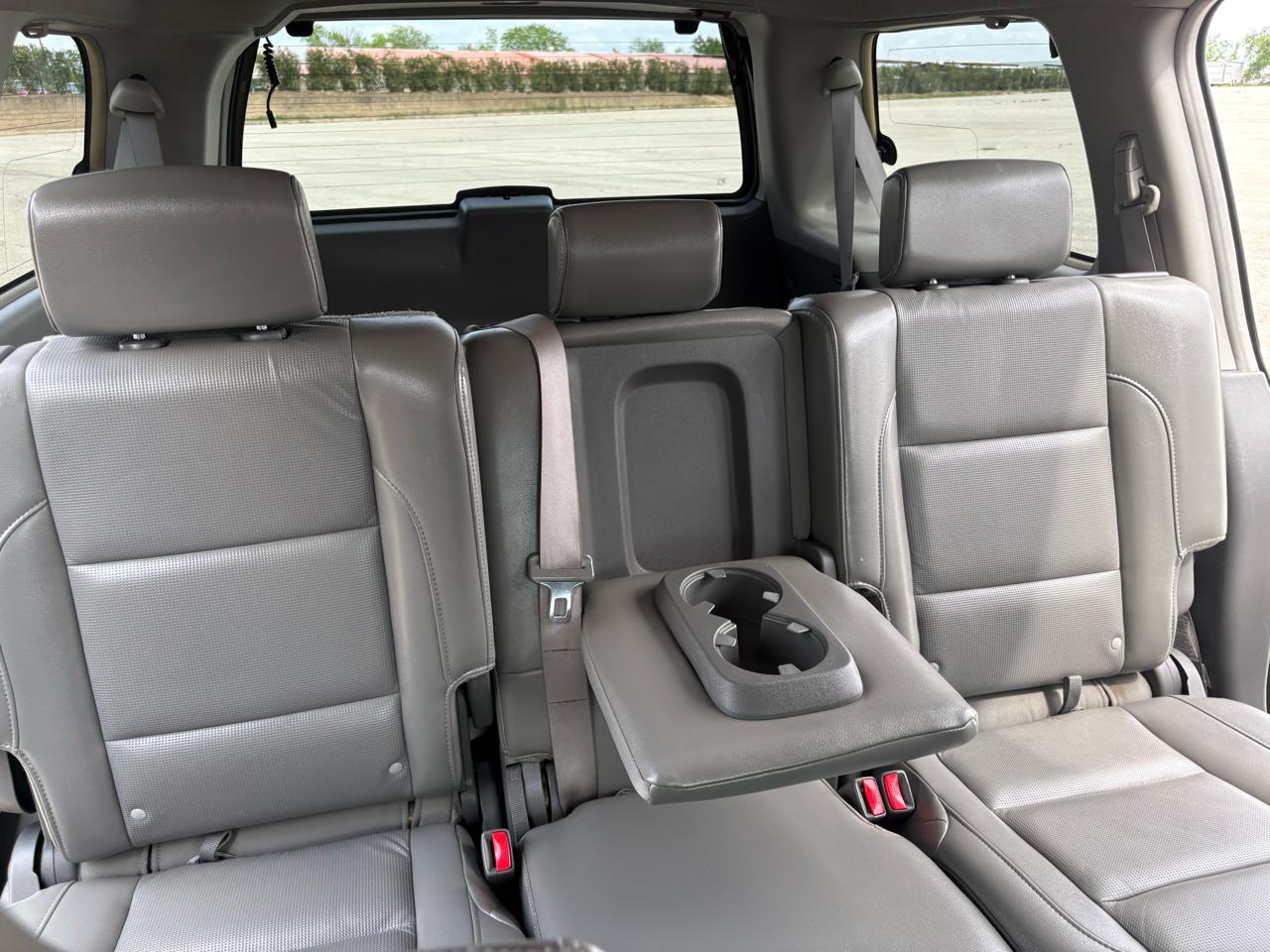 Nissan Armada LE 4WD 2006