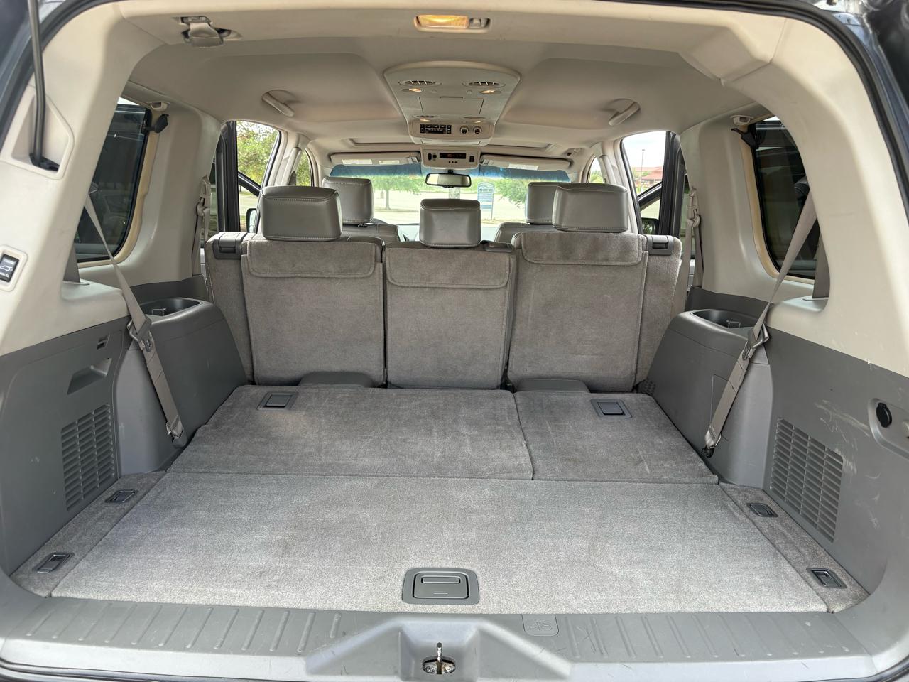 Nissan Armada LE 4WD 2006