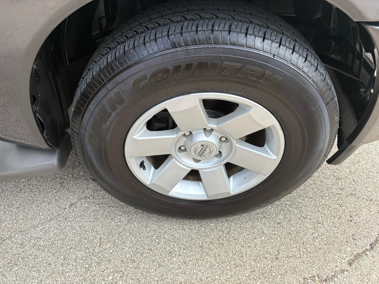 Nissan Armada LE 4WD 2006