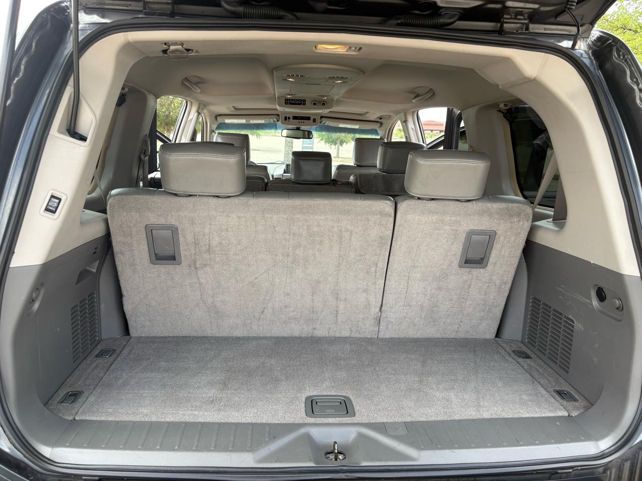 Nissan Armada LE 4WD 2006