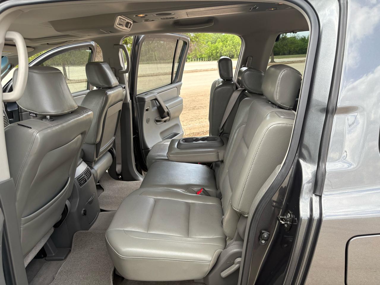 Nissan Armada LE 4WD 2006