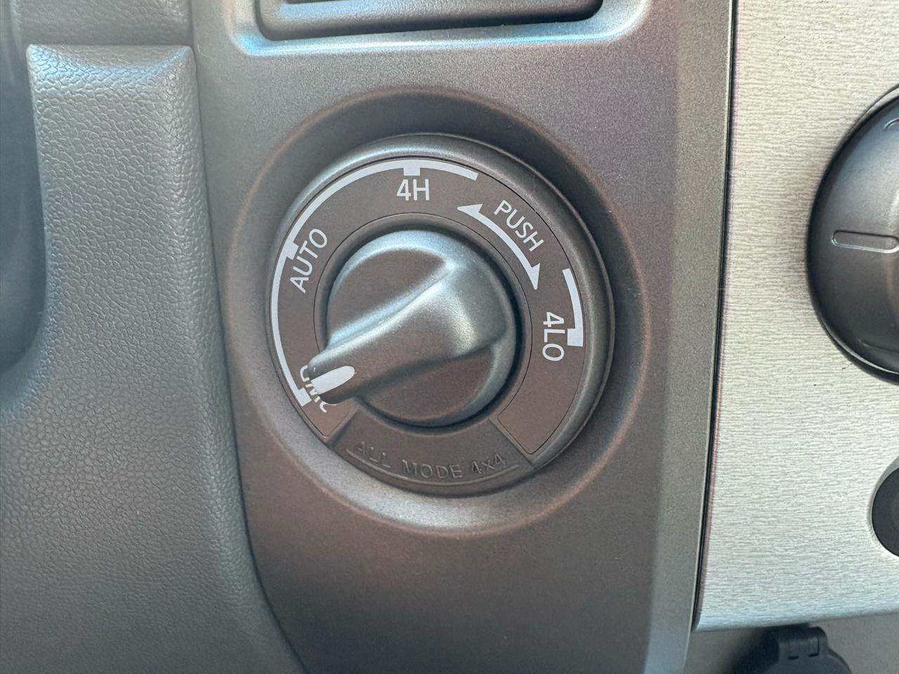 Nissan Armada LE 4WD 2006