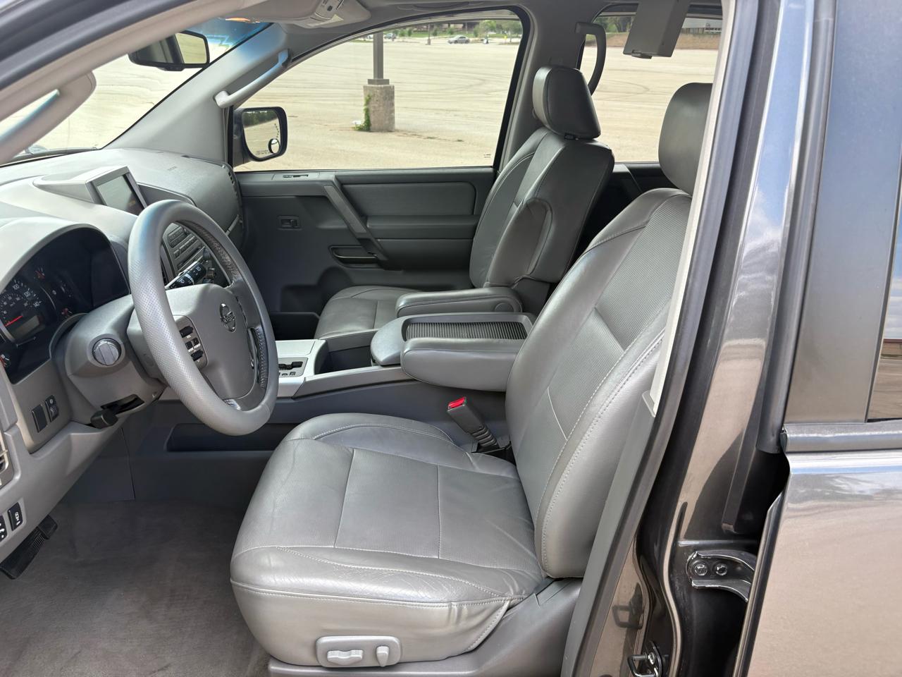 Nissan Armada LE 4WD 2006