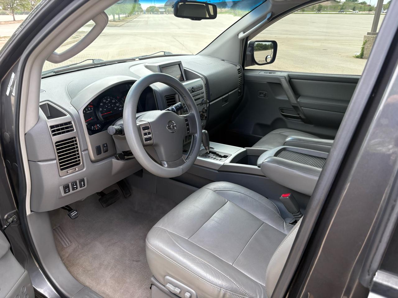 Nissan Armada LE 4WD 2006