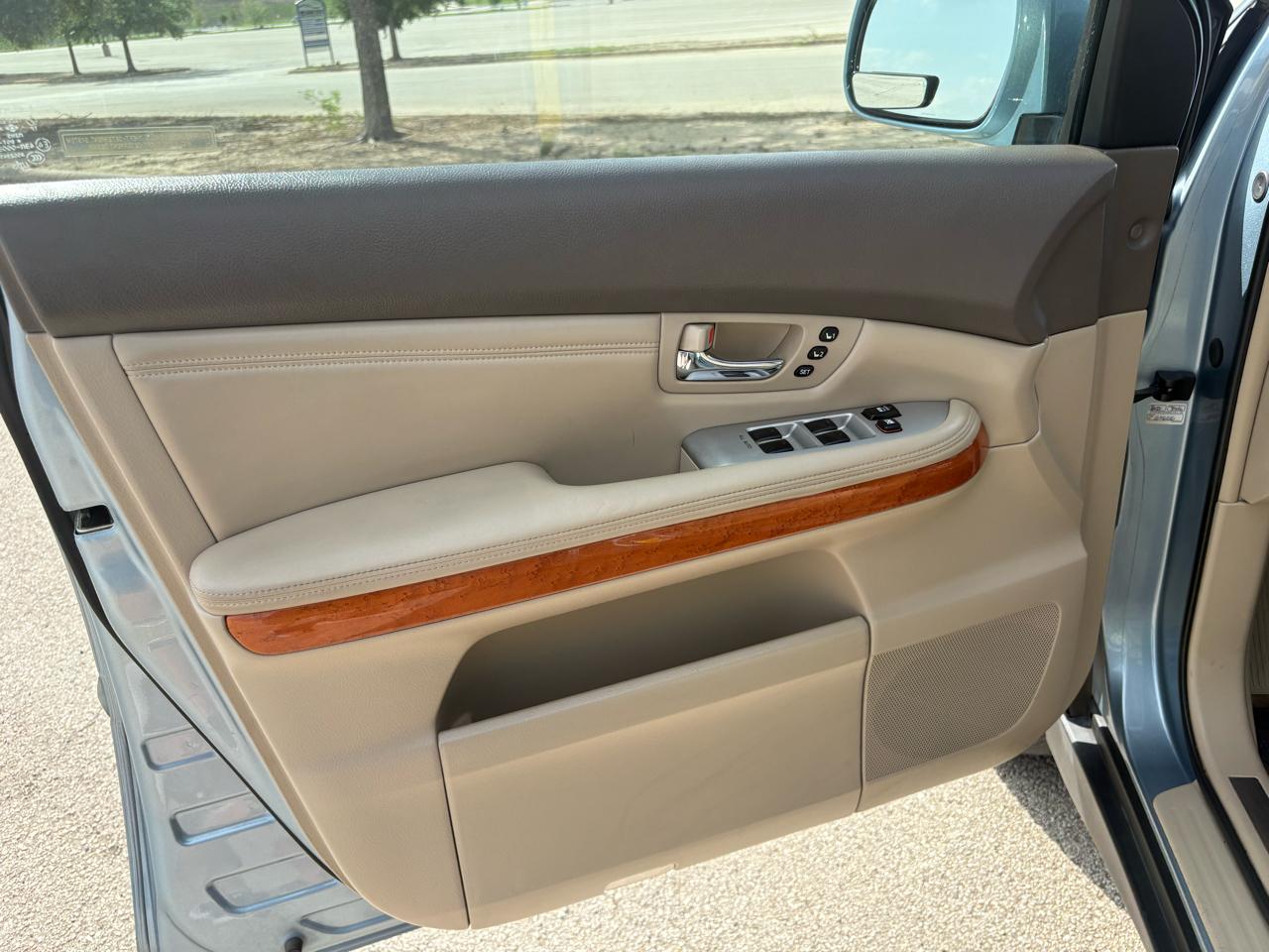 Lexus RX 330 4dr SUV AWD 2005