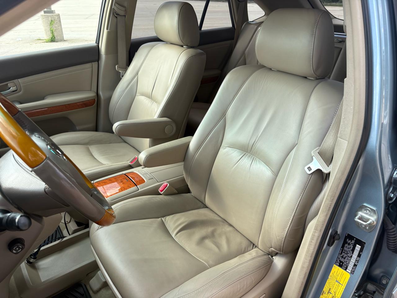 Lexus RX 330 4dr SUV AWD 2005