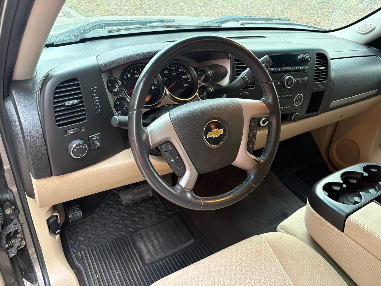 Chevrolet Silverado 1500 2WD Ext Cab 143.5" LT 2011