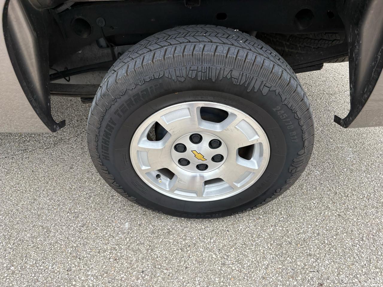 Chevrolet Silverado 1500 2WD Ext Cab 143.5" LT 2011