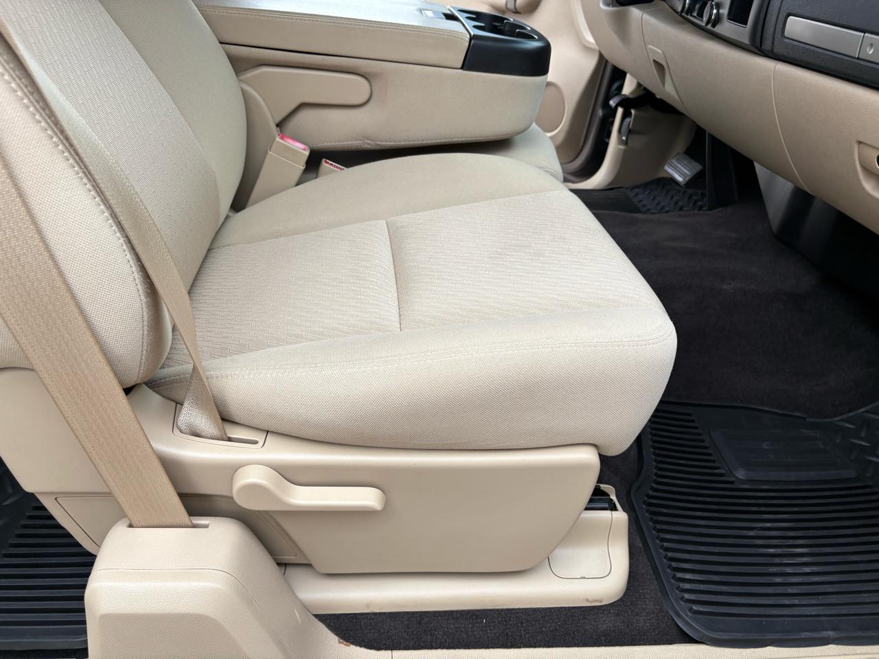 Chevrolet Silverado 1500 2WD Ext Cab 143.5" LT 2011